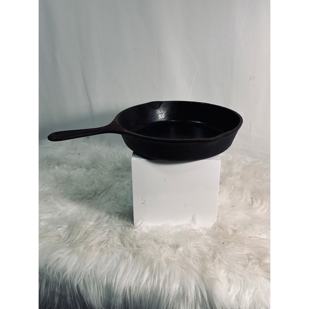 Vintage Lodge 3 Notch Cast Iron‎ Skillet 6 SK 9 Inch Pan Made in USA 1940s 1950s
